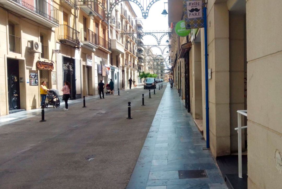 Imagen de la calle Sant Llorenç esta mañana con el inicio de la fase 0