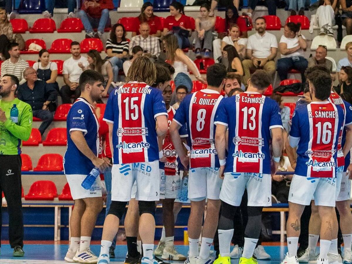 La Fundación Agustinos empata ante Ibiza, pero consigue la permanencia gracias a la derrota de Sevilla en Barcelona