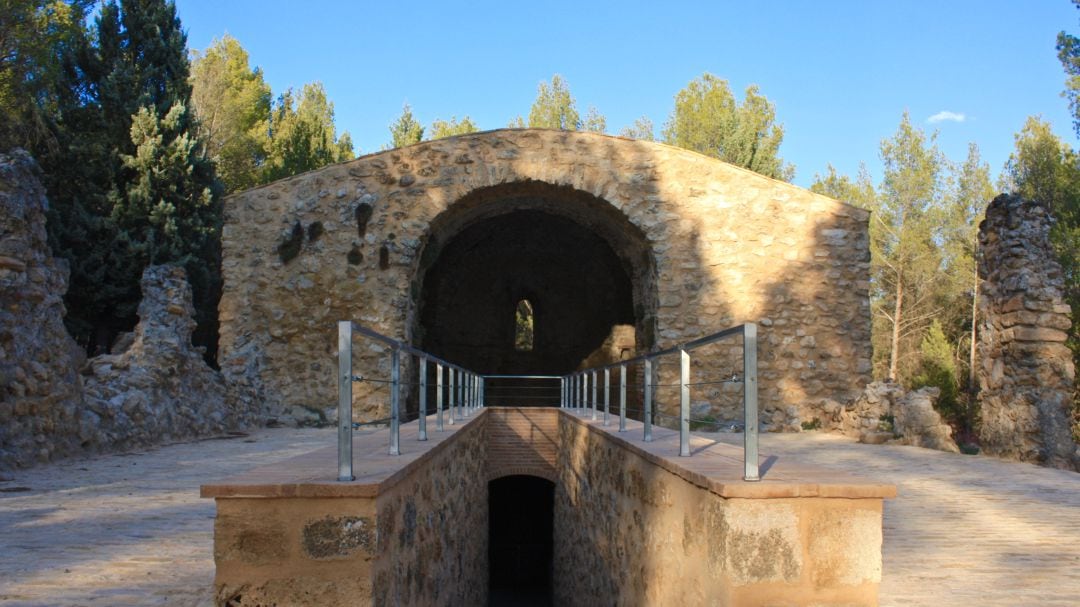 Mausoleo de Llanes, en Albendea (Cuenca).