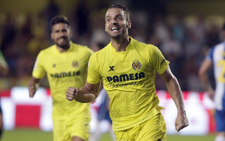 Roberto Soldado celebrando el gol ante el RCD Espanyol.