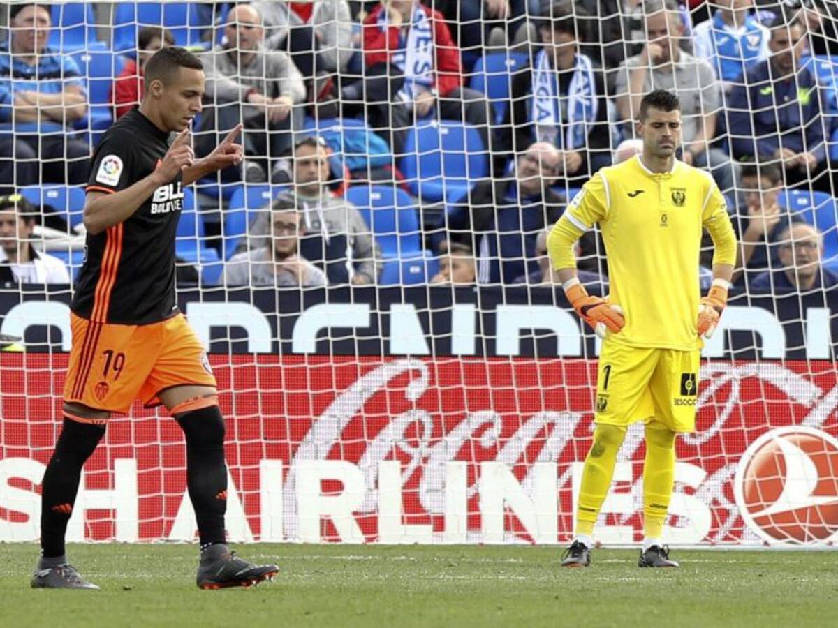 Un Rodrigo en racha desatasca al Valencia en Butarque