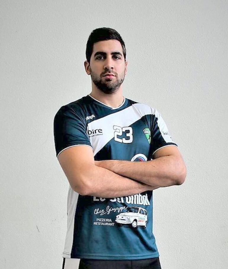 El petrerí Miguel Llorens vuelve al balonmano español tras su etapa en el St. Etienne francés