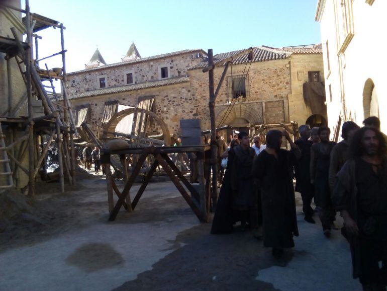 Imagen de la plaza de Santa María durante el rodaje.