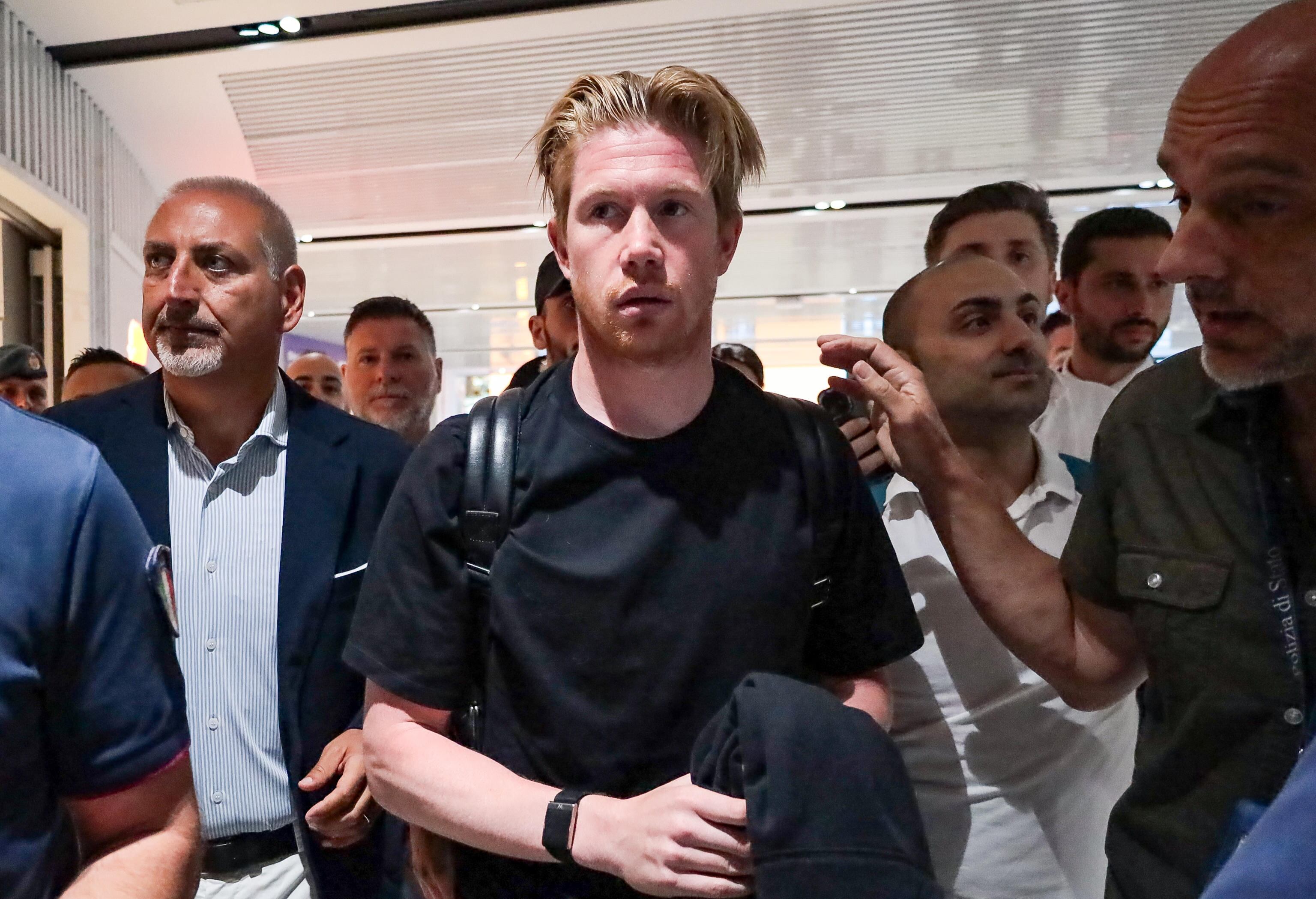 Kevin De Bruyne llega a Nápoles