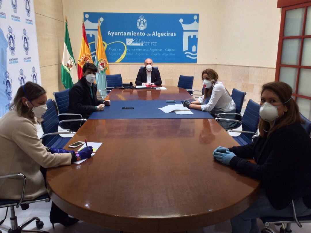 Un momento de la reunión celebrada esta mañana.