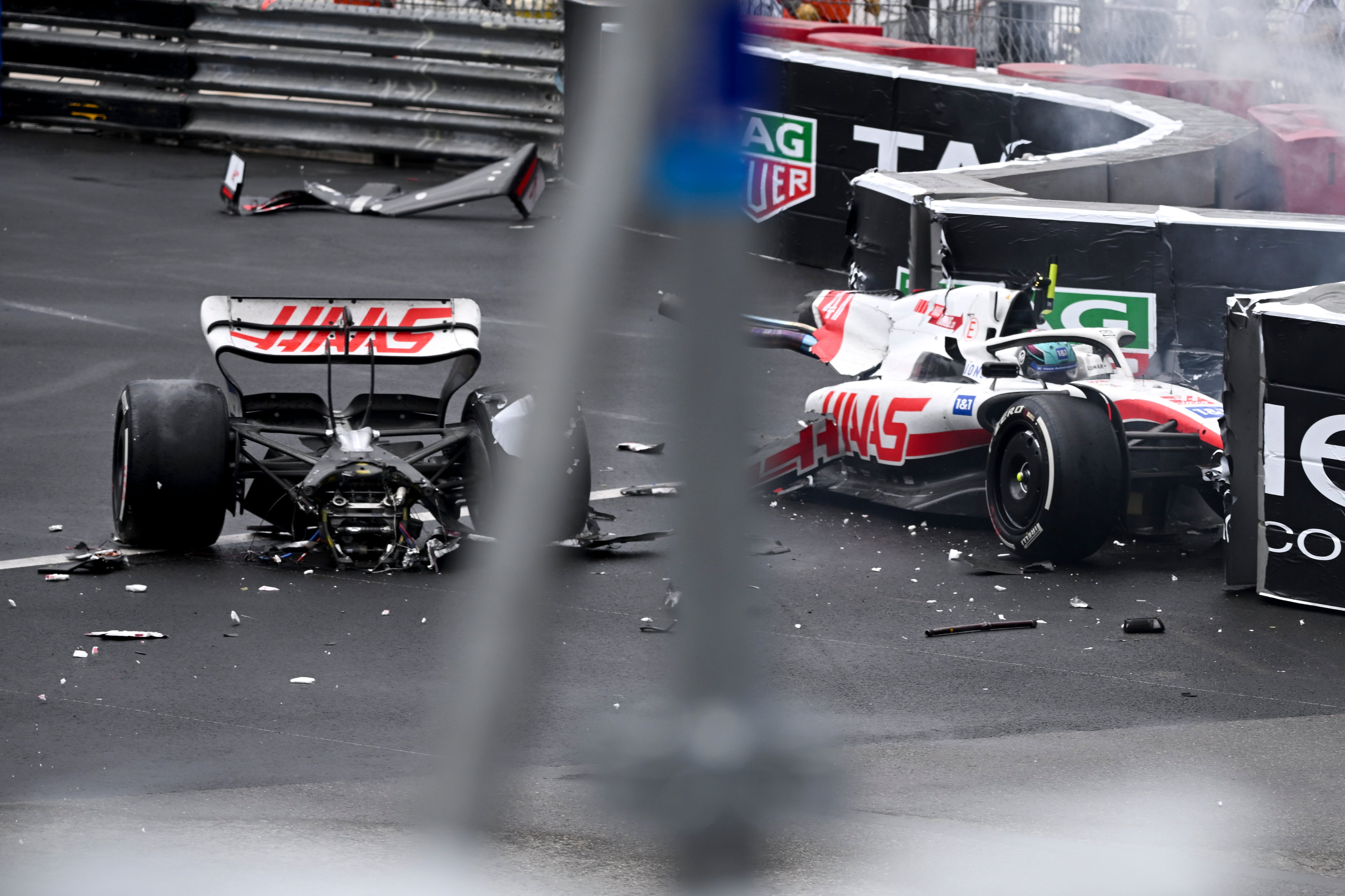 El Haas de Mick Schumacher, partido por la mitad después del accidente