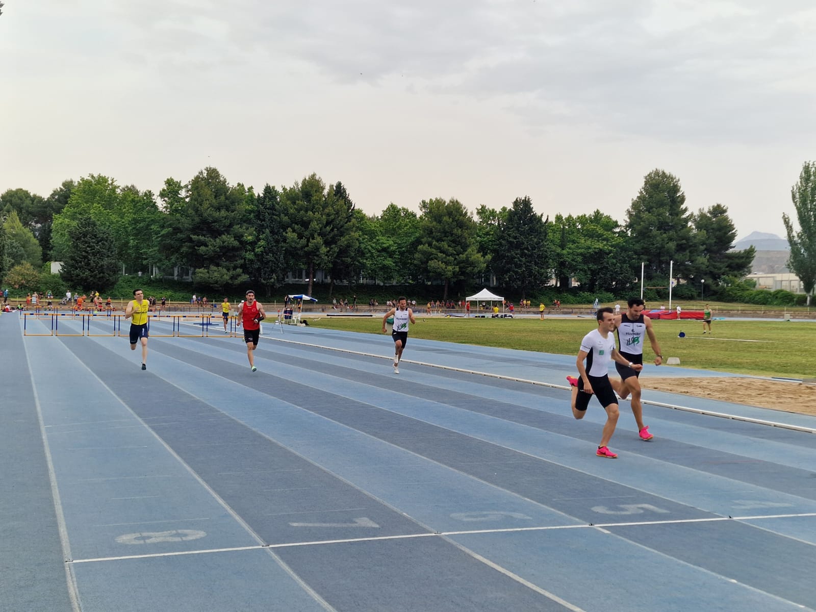 Memorial Javier Camarón de atletismo en Huesca