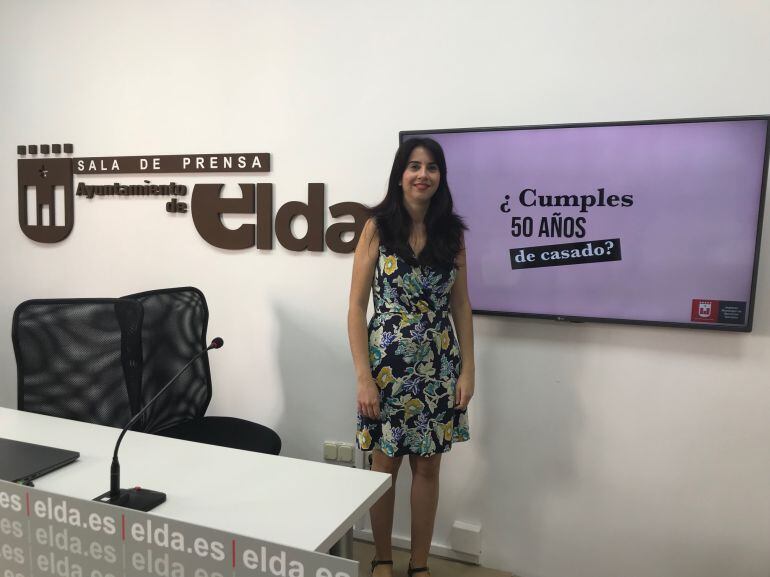 Alba García, concejala de Servicios Sociales, ha presentado el vídeo promocional de la iniciativa &quot;Bodas de Oro 2018&quot;