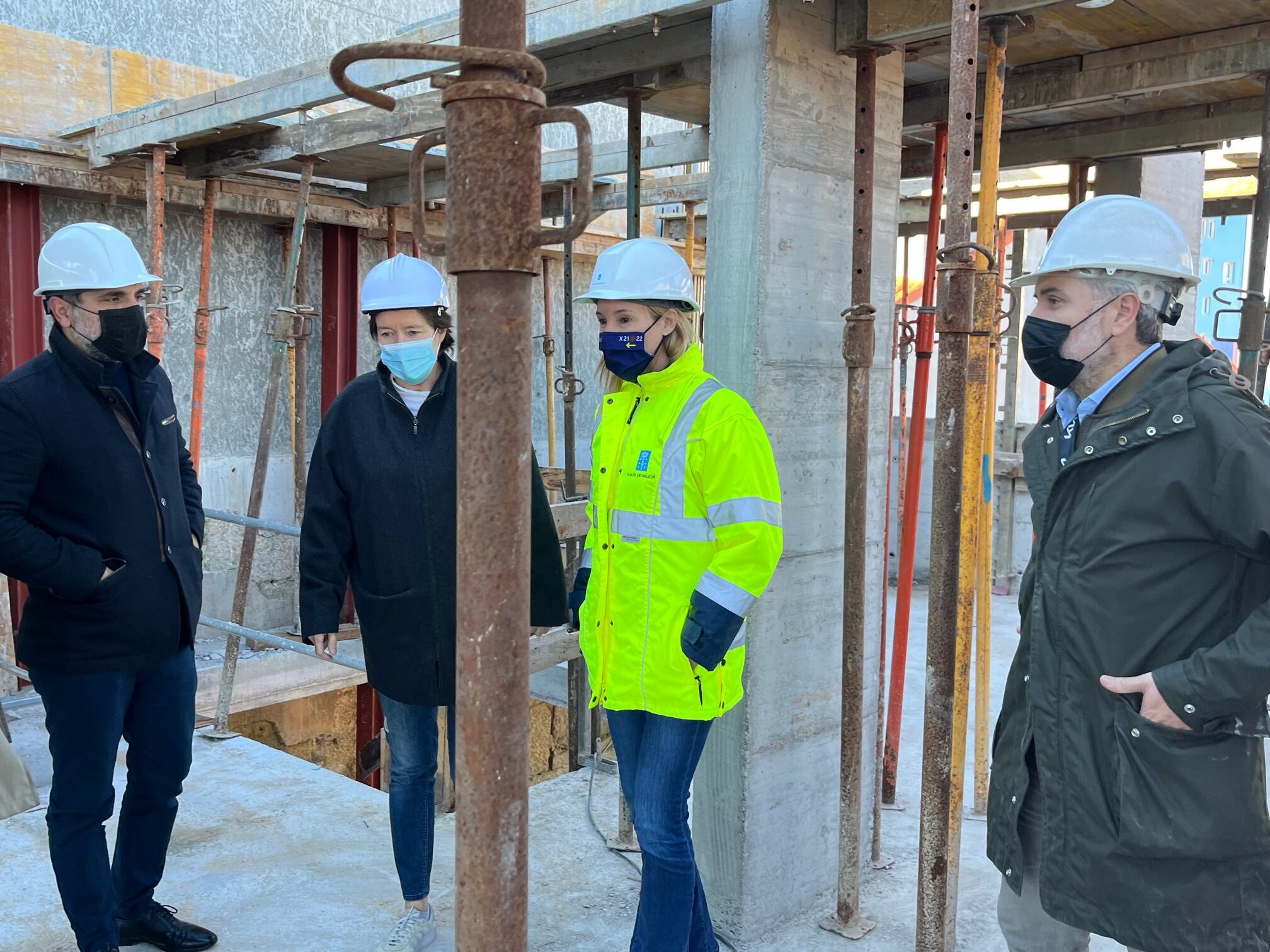 Marta Fernández Tapias visitando las obras