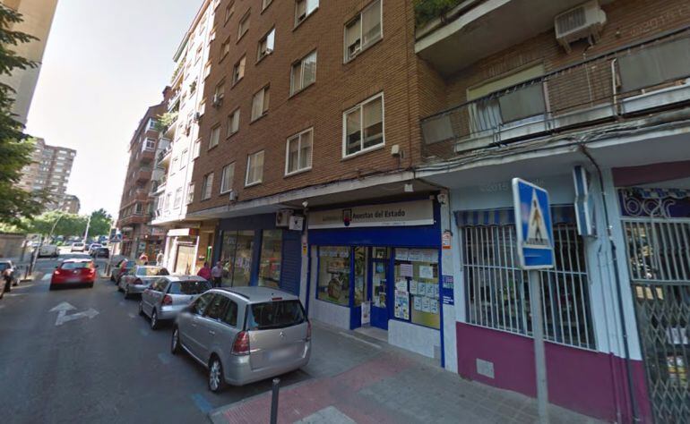 Establecimiento de Lotería de la calle Lepanto donde se selló el boleto ganador.