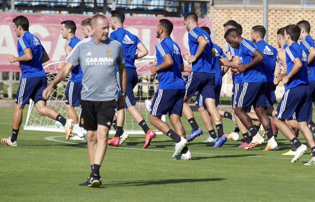 La plantilla del Real Zaragoza en el último entrenamiento de la semana