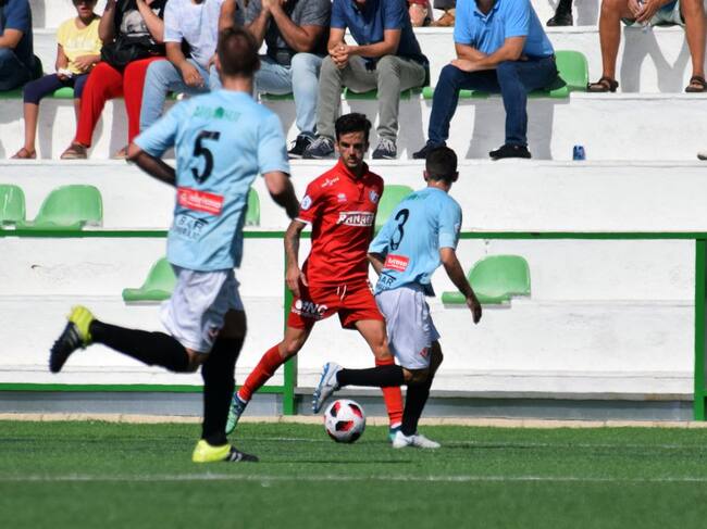 Antonio Bello durante el partido en Lebrija