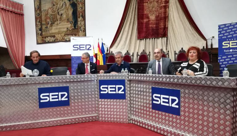 Carles Francino conduce La Ventana de la SER desde Salamanca.