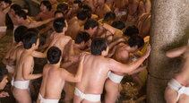 Festival del hombre desnudo es típico en Okayama (Japón)