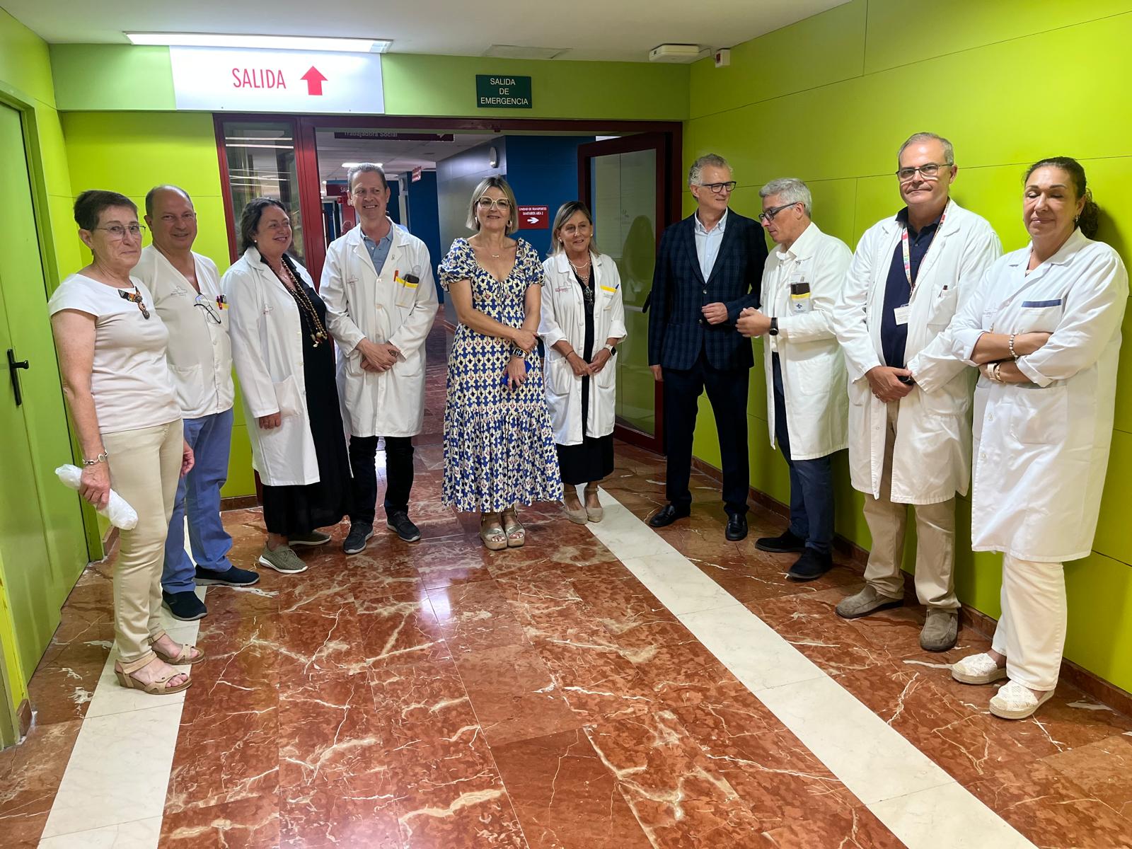 El consejero de Salud, Juan José Pedreño, visitó esta semana el hospital del Rosell, el sexto más grande del SMS en capacidad, acompañado del gerente del área de salud II, José Sedes, y miembros de sus equipos
