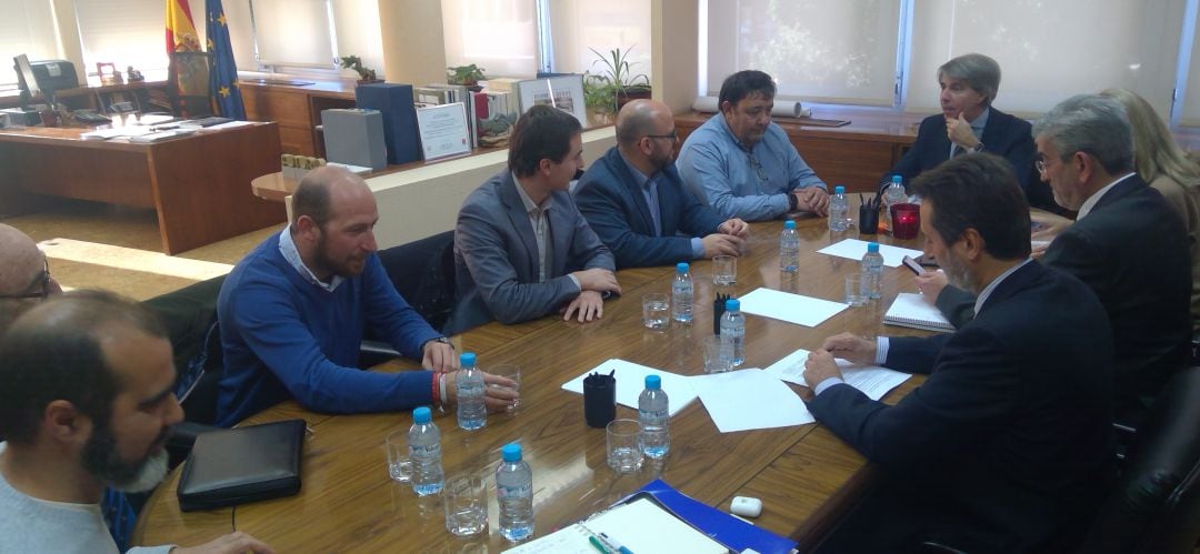 Reunión del consejero de Transportes, Ángel Garrido con los alcaldes de la sierra norte de Madrid