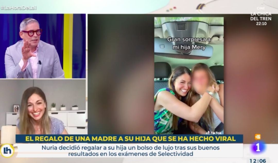 La madre que regaló &quot;su primer LuisVi&quot; a su hija tras la selectividad, entrevistada en &#039;La Hora de La 1&#039;.