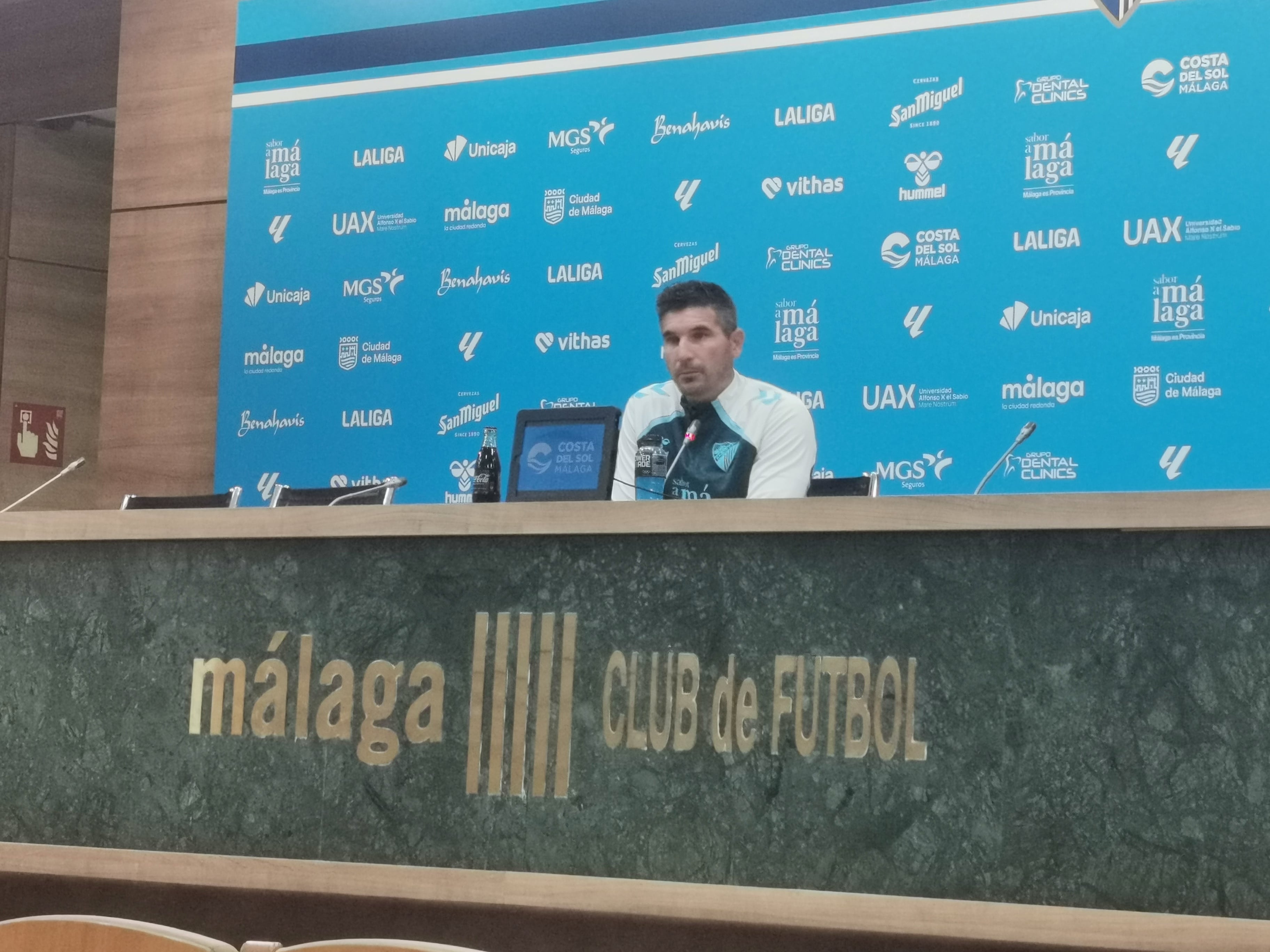Juanfran Funes, en la sala de prensa de La Rosaleda