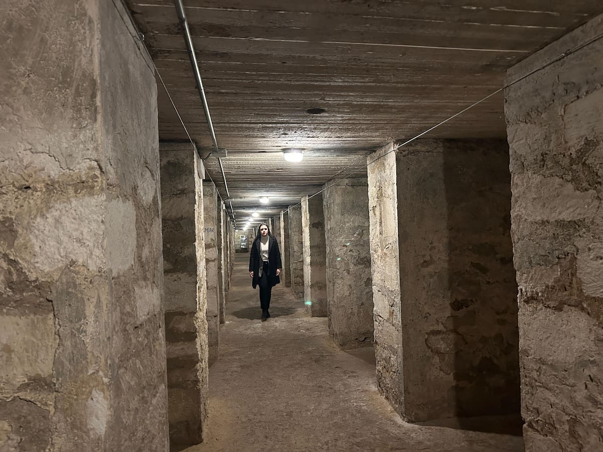 El PP reabre las visitas a los refugios de la Guerra Civil negando una resignificación histórica de la que se felicita Vox