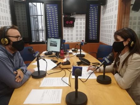 Marisa Vadillo con José Manuel León durante su intervención en el programa Hoy por Hoy Córdoba