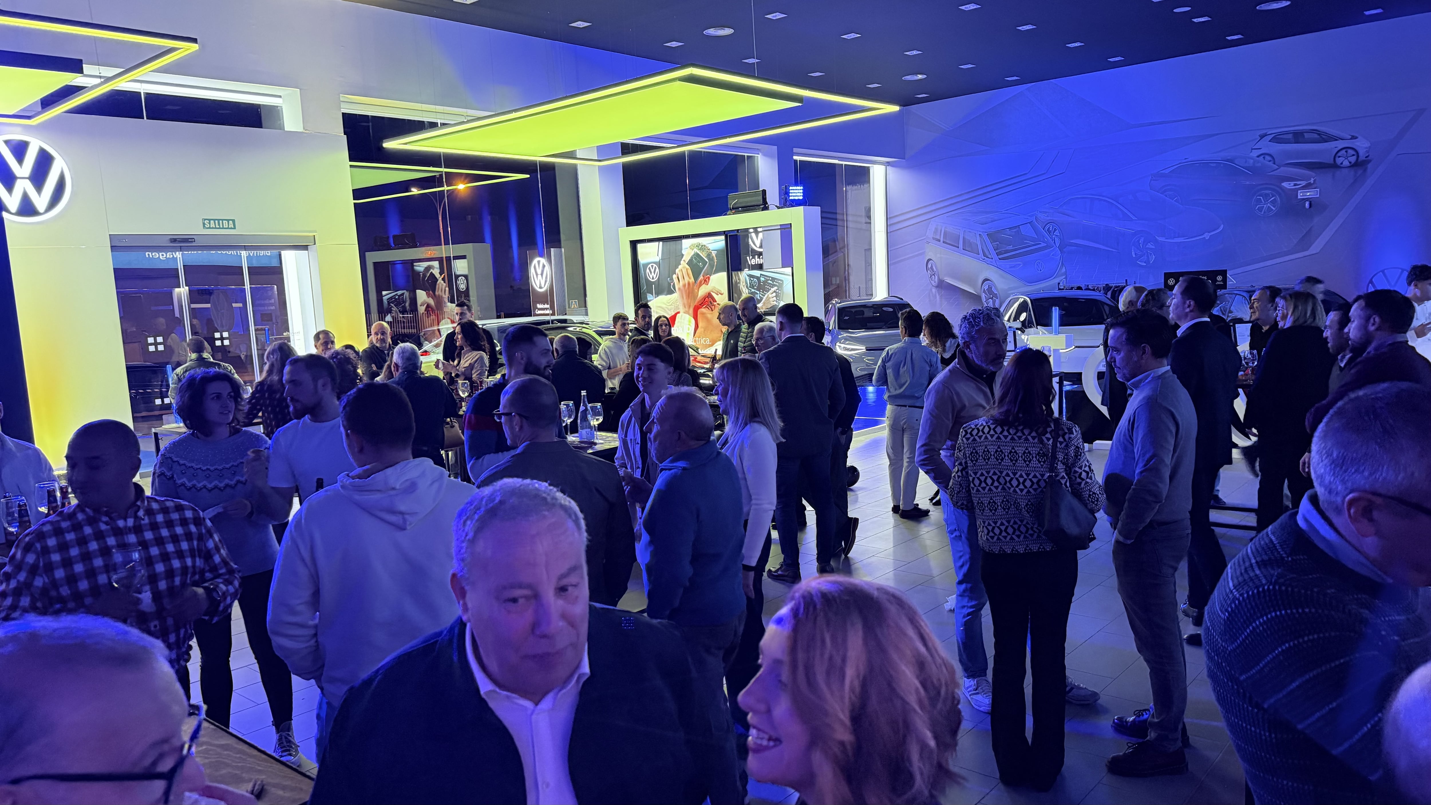 Presentación del nuevo VW T-ROC en Automóviles Cabrero