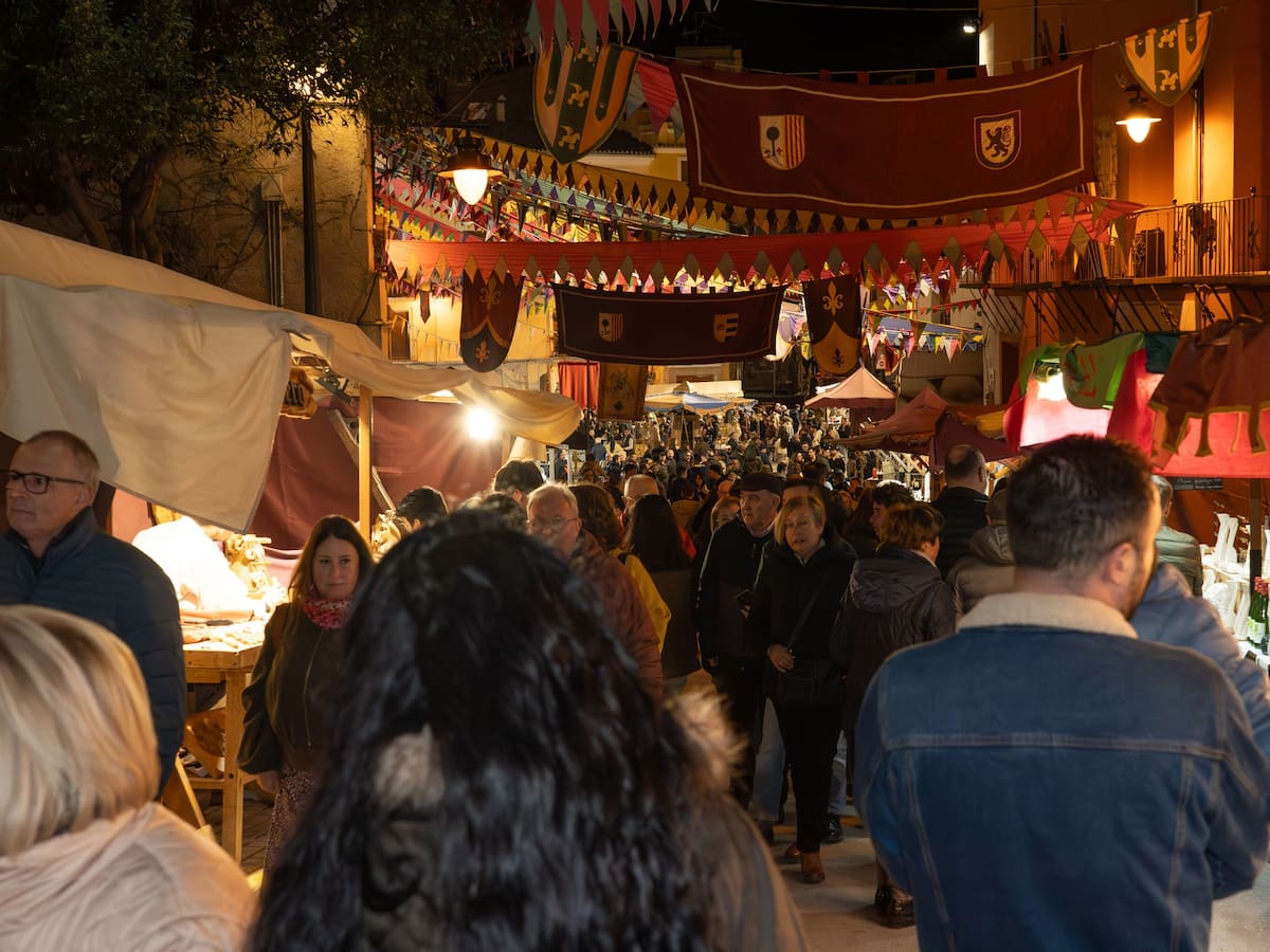 Ontinyent Medieval atrae a miles de visitantes durante el Mig Any Fester 2026