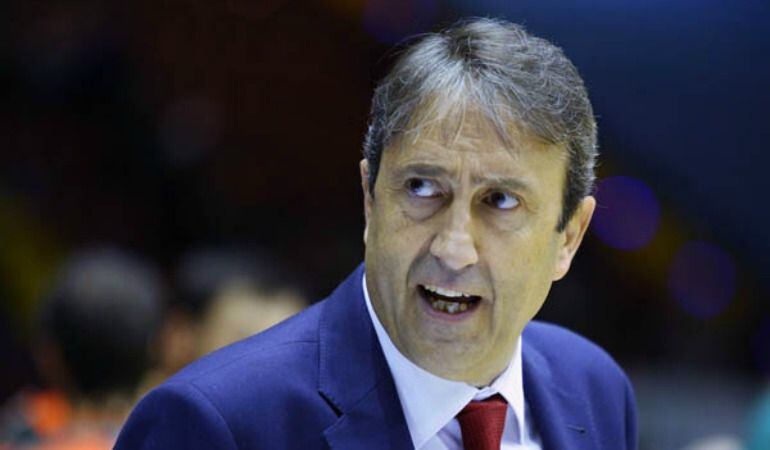 Luis Casimiro, entrenador del conjunto hispalense.