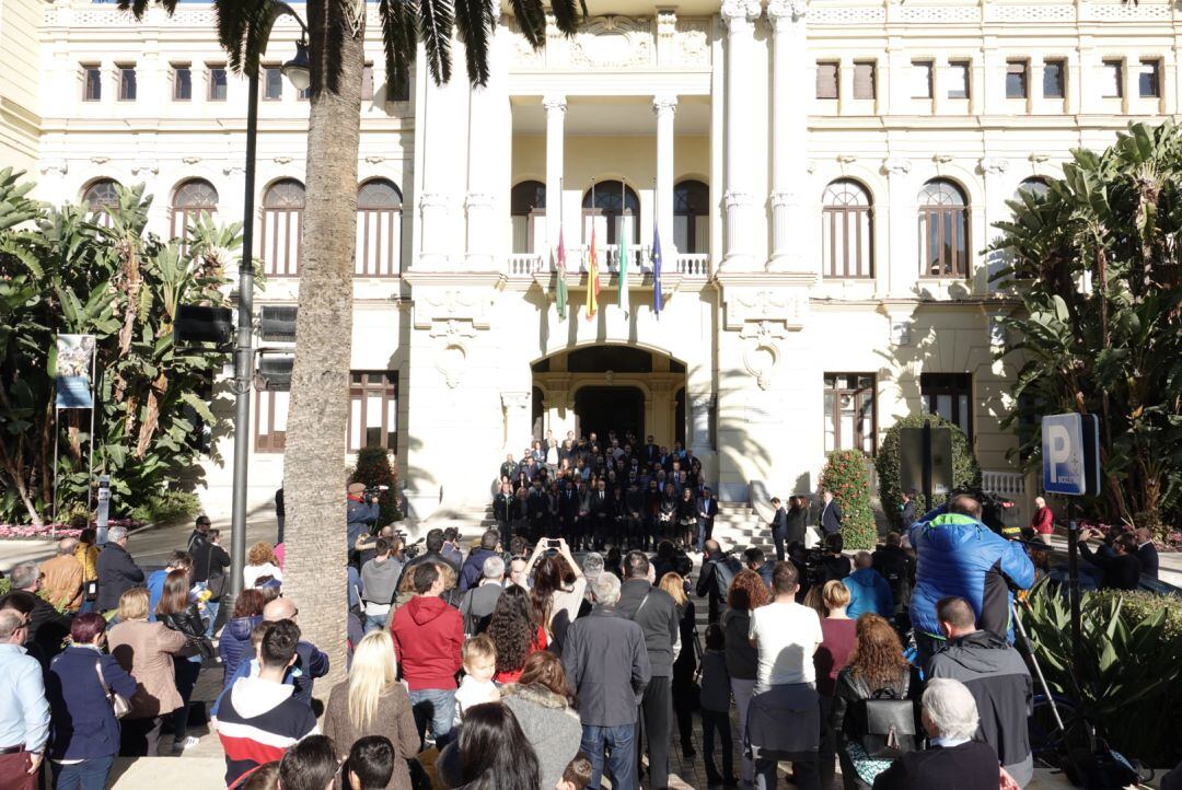 El ayuntamiento de Málaga ha convocado un minuto de silencio por el pequeño Julen 