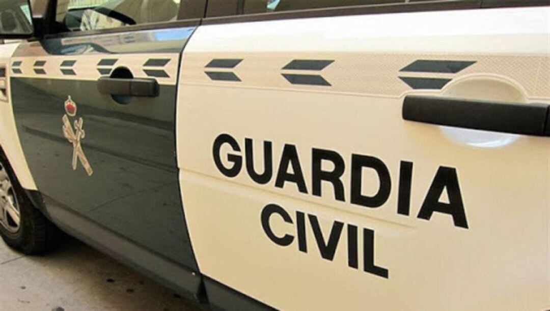 La Guardia Civil detuvo a los tres jóvenes cuando agredían al hombre en una vivienda de Benicarló