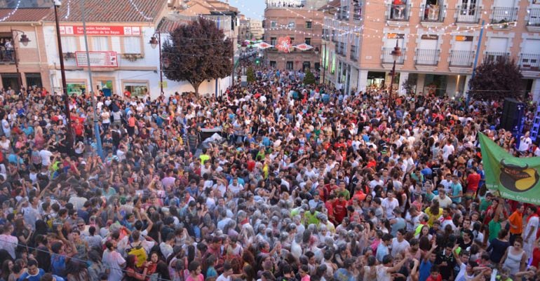 Imagen del pregón de las Fiestas del Cristo de los Remedios en la Plaza de la Constitución