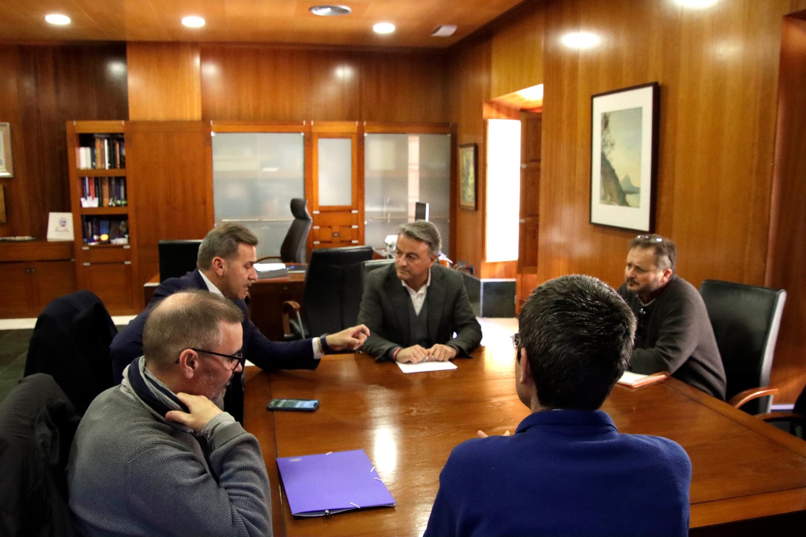 Momento de la reunión entre el alcalde de Xàbia, José Chulvi y el diputado provincial de Carreteras, Alejandro Morant.