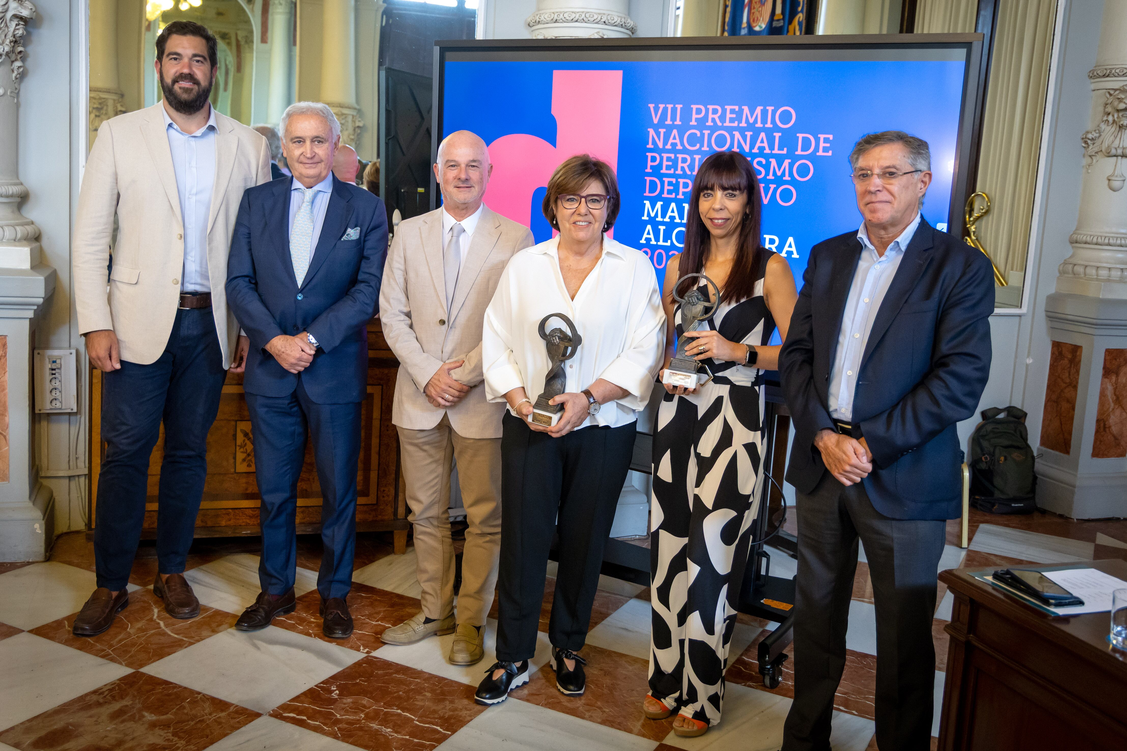 María Escario y Begoña Fleitas reciben el VII Premio Nacional de Periodismo Deportivo Manuel Alcántara