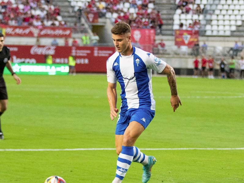 Raúl Alcaina con el Alcoyano en el Enrique Roca