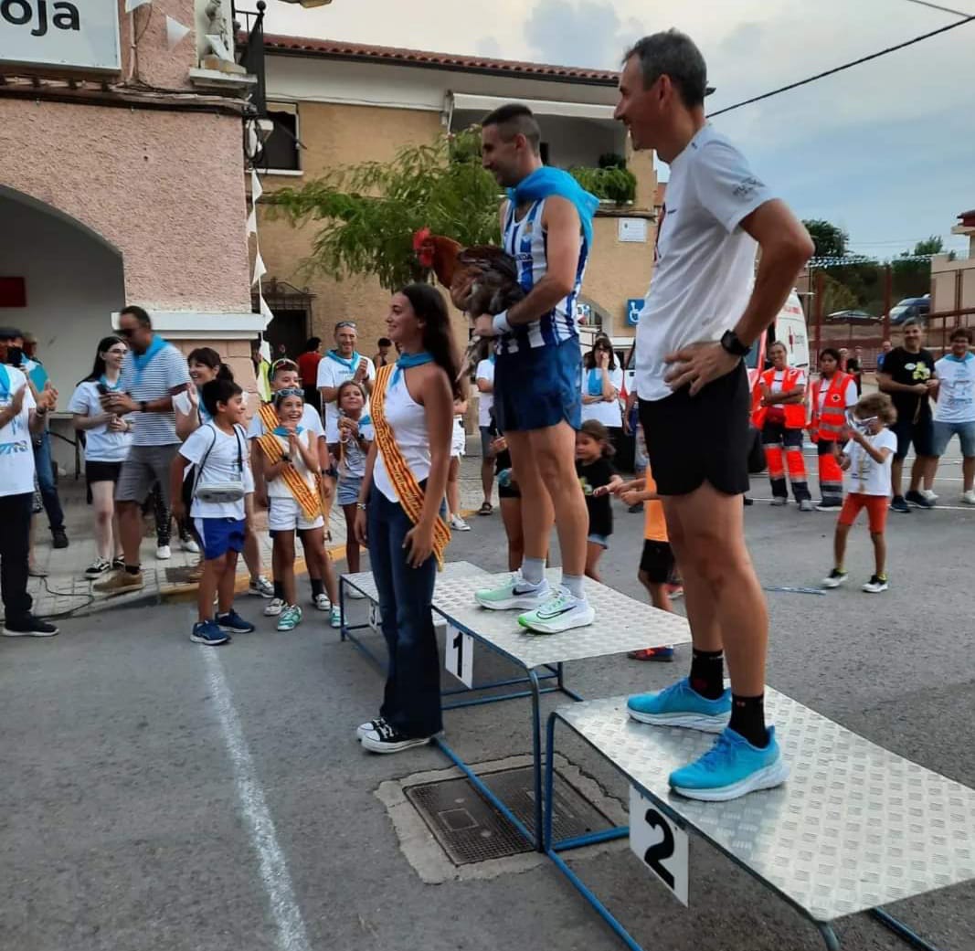 Ganadores de la carrera del pollo en Sariñena