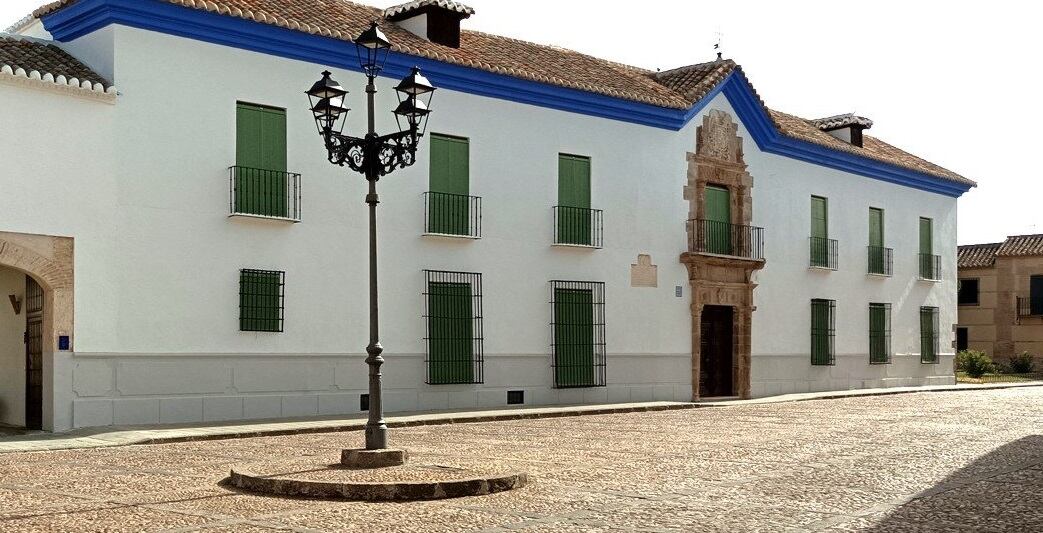 Fachada del Palacio de los Marqueses de Torremejía propiedad del empresario fallecido