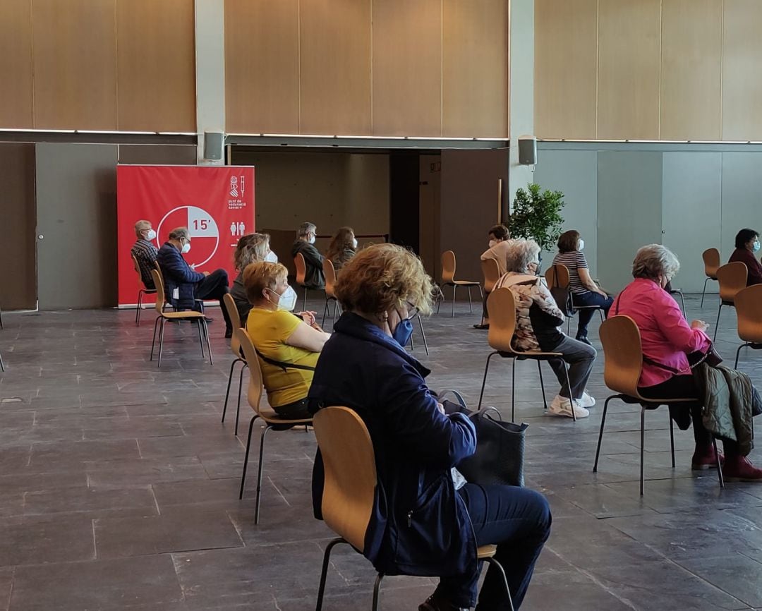 Sala de espera de los 15 minutos posteriores a la administración de la vacuna en el Auditori i Palau de Congressos de Castelló. 