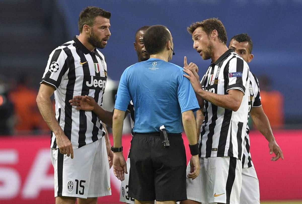 Los italianos aumentaron la presión para intentar igualar el partido ante el Barcelona