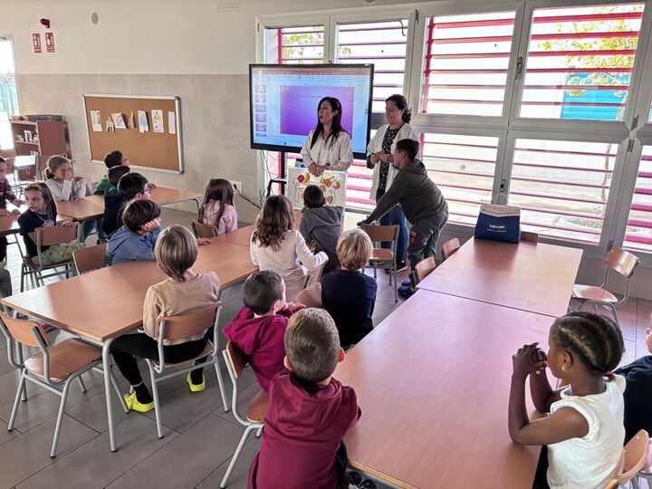 Alumnos del colegio Katia Acín de Binéfar (foto: Facebook Colegio Katia Acín)