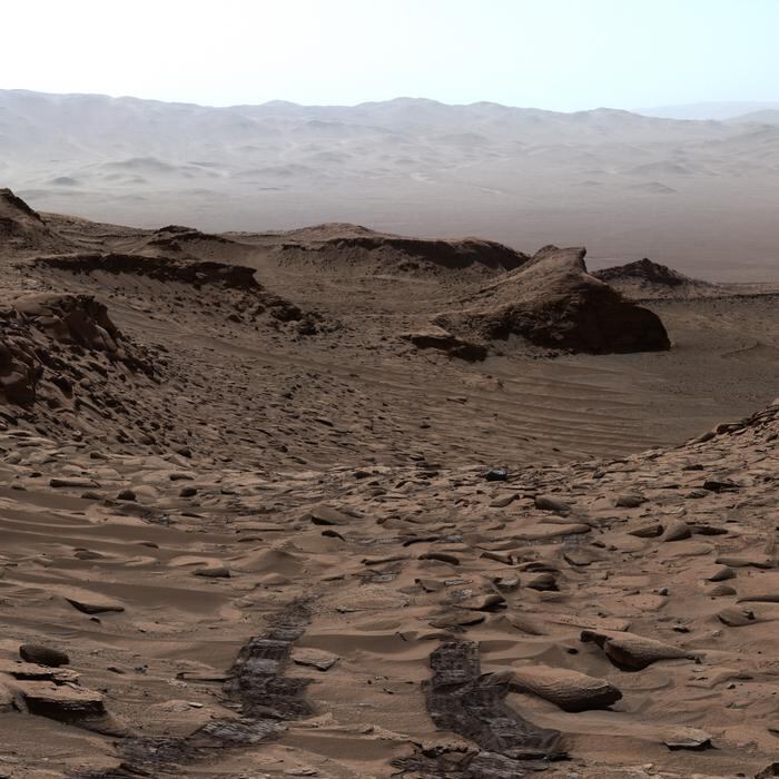 Un fotomosaico tomado por el rover Curiosity el 30 de abril de 2023 en el sitio de perforación de Ubajara en el cráter Gale, Marte. NASA/Laboratorio de Propulsión a Chorro (JPL)-Caltech/Sistemas de Ciencias Espaciales Malin (MSSS)