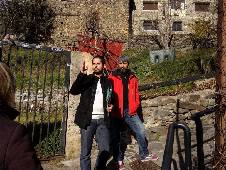 El número 2 del PS a Escaldes visita el camí de la Grau per presentar el projecte d'anella verda a la parròquia.