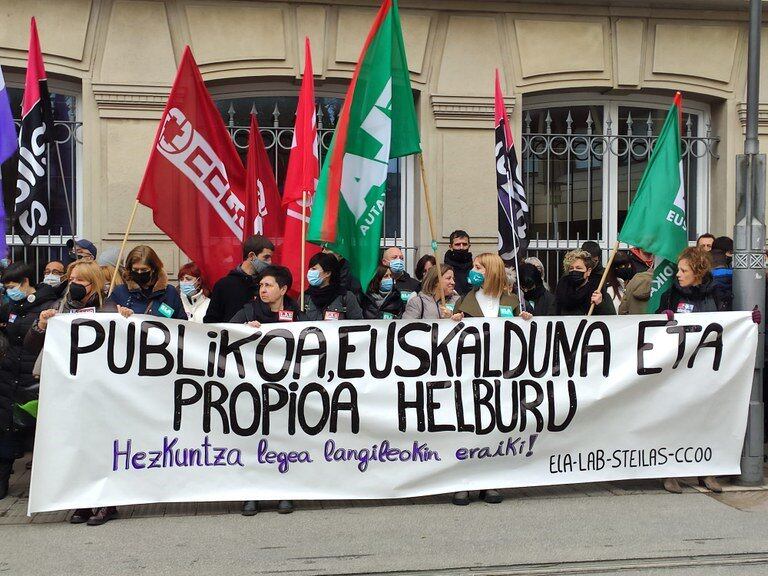 Concentración sindical contra Ley Educativa.