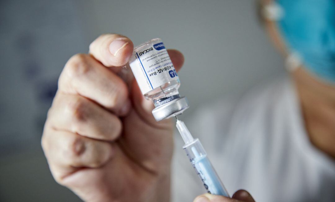 Una dosis de la vacuna contra el coronavirus.