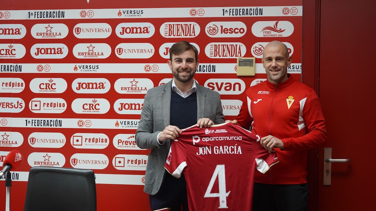 Jon García, sobre su fichaje por el Real Murcia: "Vengo a un histórico contrastado con una propuesta atractiva"