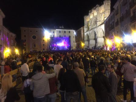 Miles de personas abarrotaron este sábado la Plaza Mayor