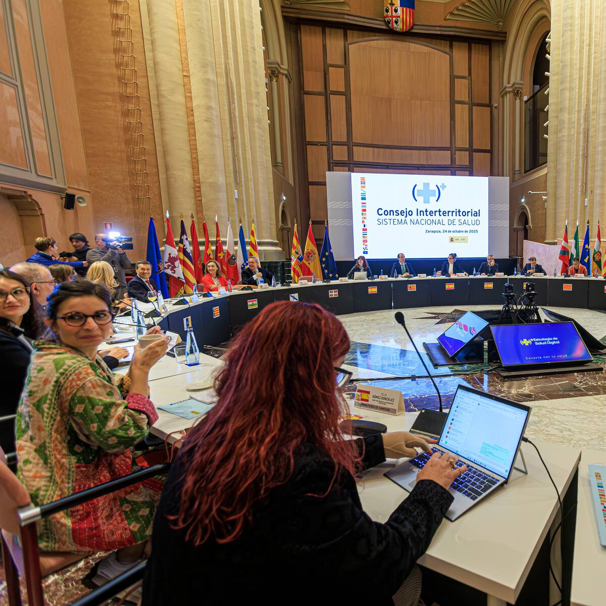 Salud pide una reunión urgente para revisar los cribados y afrontar la falta de especialistas