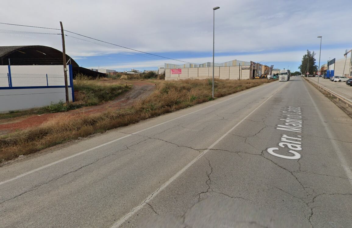 Restablecida la circulación en la N-IV tras el accidente de un camión.