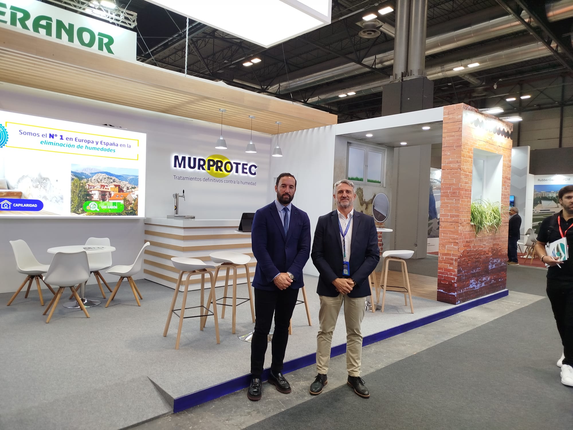 Miguel Ángel López, CEO de Murprotec en España y Portugal junto a Ángel Cano, director de Madrid Este.