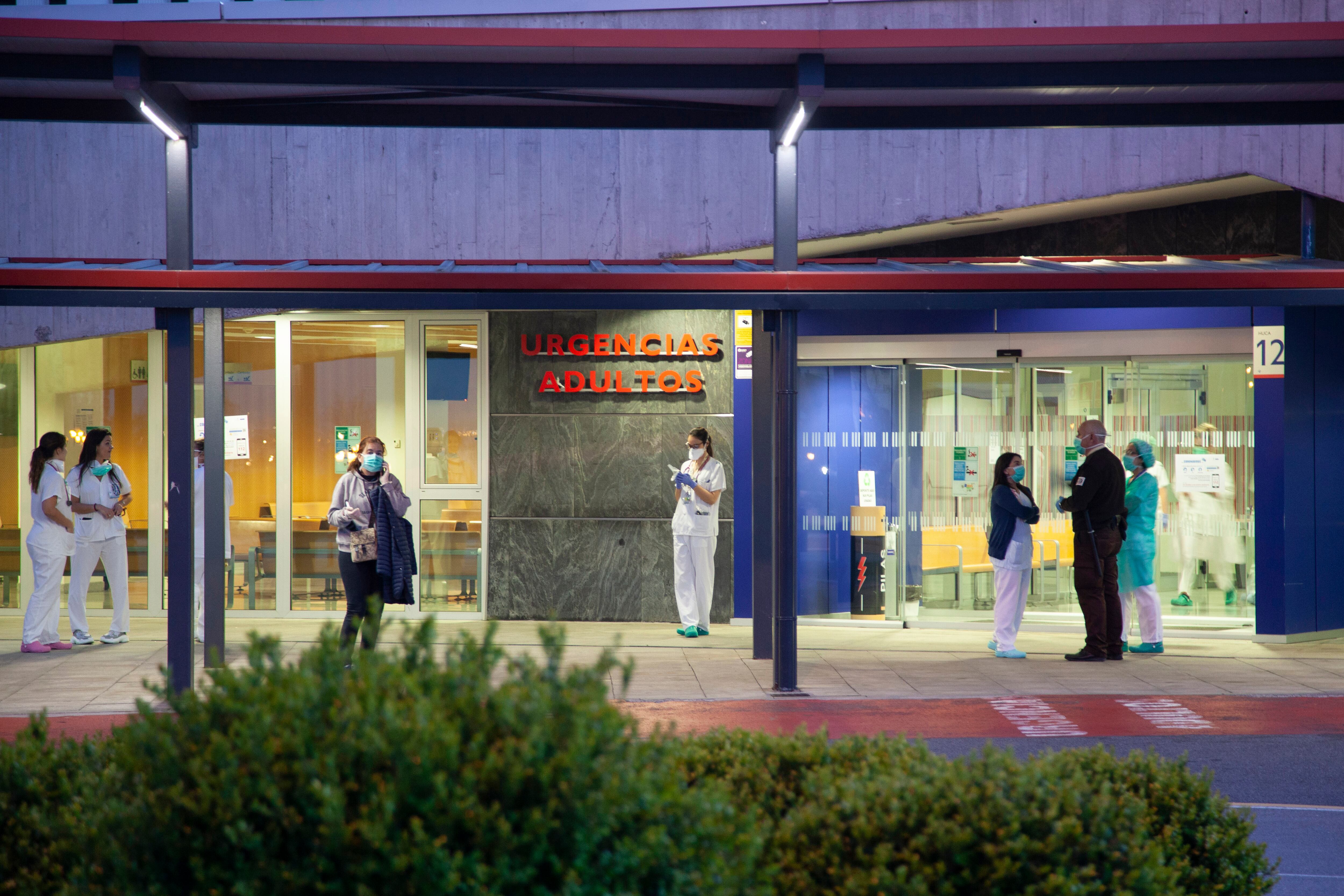 Los hospitales tratan de recuperar la normalidad con el descenso de la sexta ola de COVID-19.