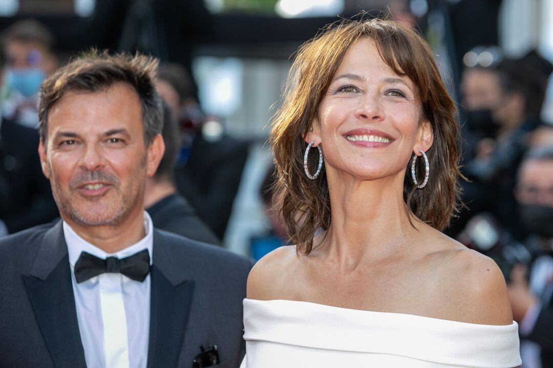 CANNES, FRANCE - JULY 07: (L-R) Francois Ozon and Sophie Marceau attend the &quot;Tout S&#039;est Bien Passe (Everything Went Fine)&quot; screening during the 74th annual Cannes Film Festival on July 07, 2021 in Cannes, France. 