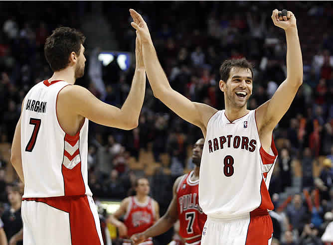 Los Toronto Raptors vencen a los Bulls con record de asistencias del extremeño